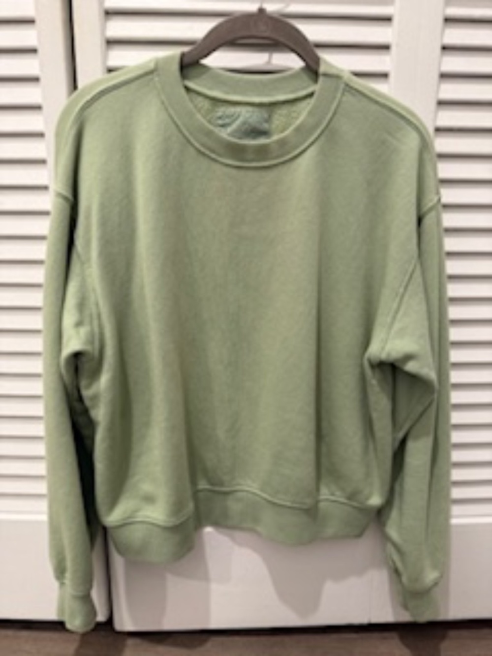 Velvet by Graham & Spencer Crew Neck Sweatshirt, Sage Green, Size XS
